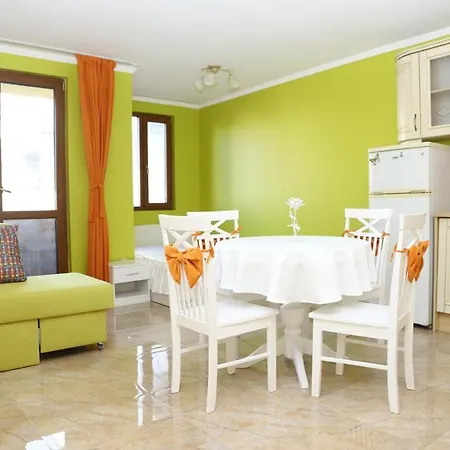 Flora Deluxe Apartmán