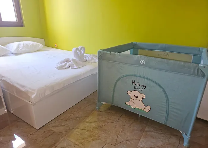 Flora Deluxe בורגאס